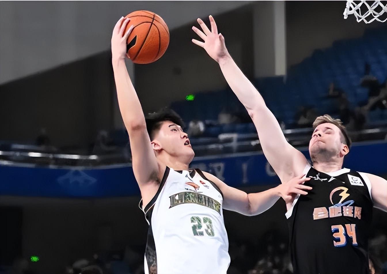 leyucom官网登录入口-辽宁男篮，昨晚比赛用了一名新人，表现不错，但很快又被换了下去