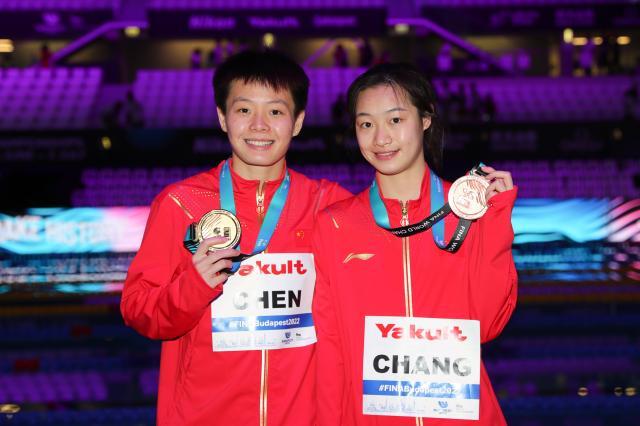 乐鱼app官方下载入口-中国女板夺冠顺利“交接班” 11连冠背后仍存两隐患